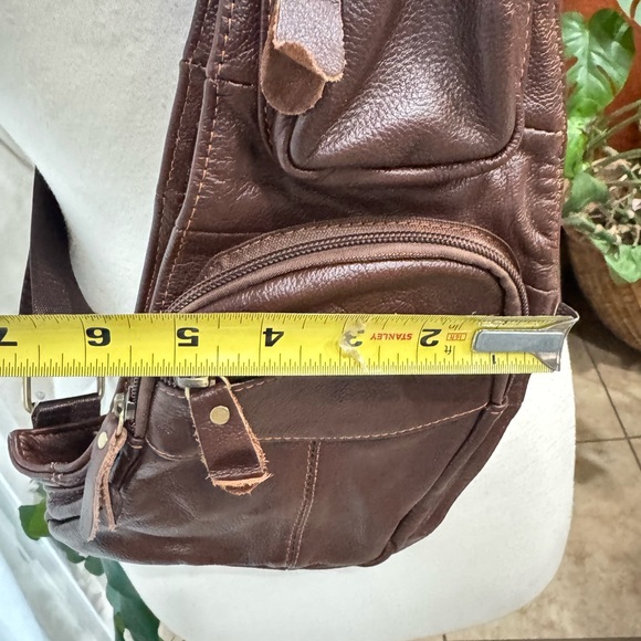 Brown‎ Leather Crossbody Sling Bag • Multi-Pocket • New - Picture 8 of 9